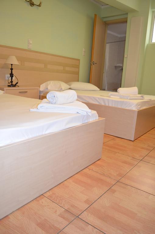 Fontana Rooms Mytilíni Quarto foto